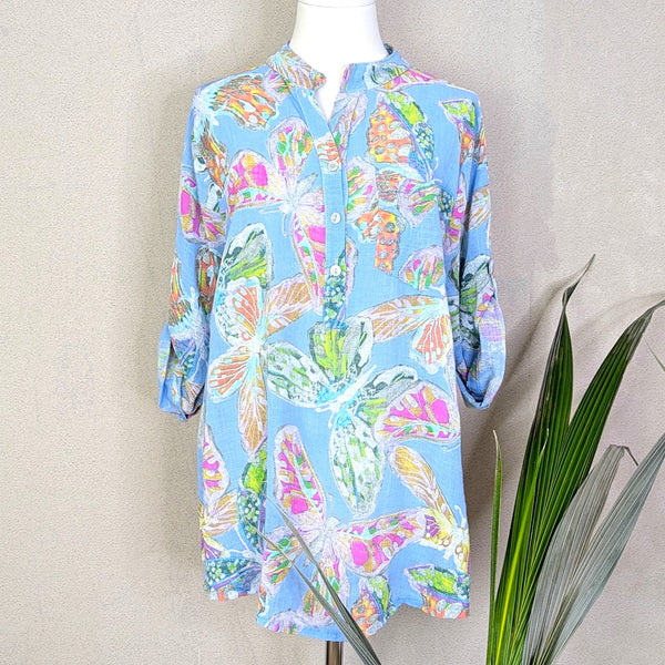 Butterfly fusion cotton half button down shirt (M)