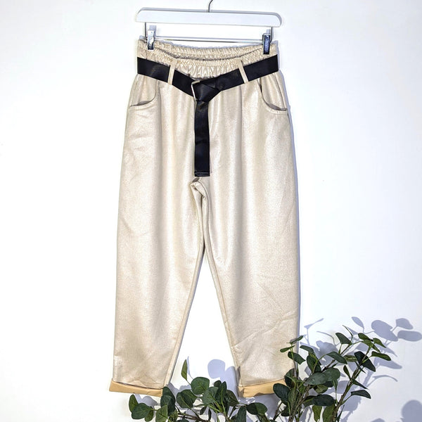 Soft fabric subtle light gold look trousers with pockets and black strap belt (S-M)