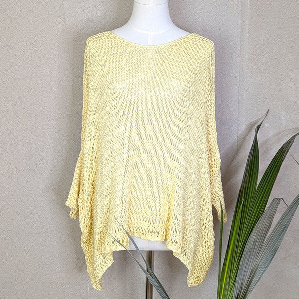 Boxy loose knit top with sleeves