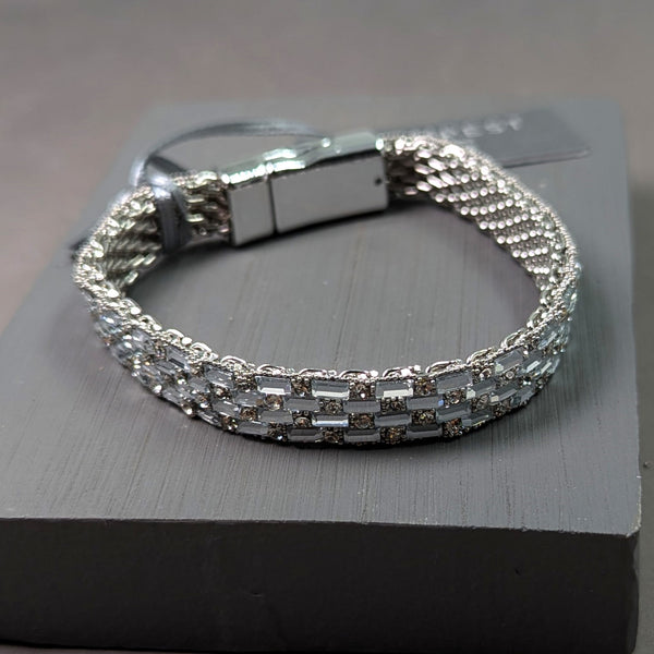 Baguette crystal classic flat bracelet with magnetic clasp