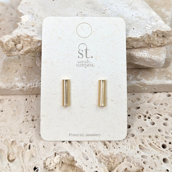 Simple bar stud earrings