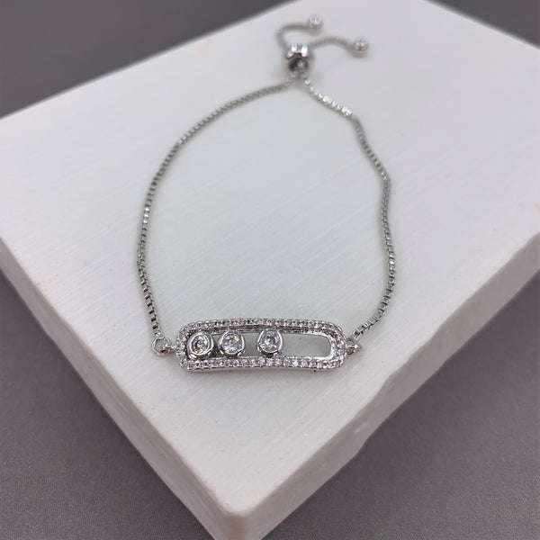 Delicate silver bracelet with crystals