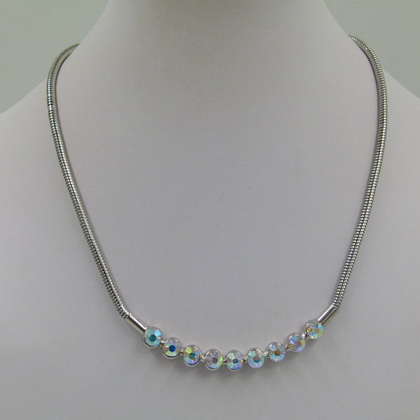 Simple crystal necklace