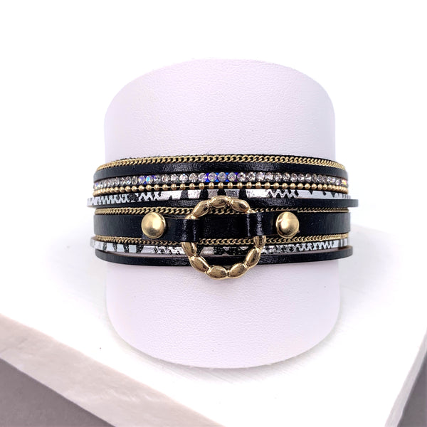 Central ring feature on multistrand PU magnetic bracelet