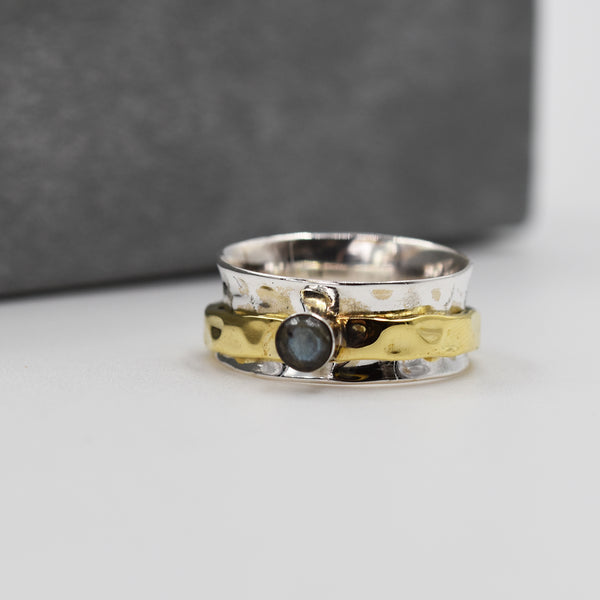 925 Silver Ring with brass spinning band and labradorite stone - Size 6