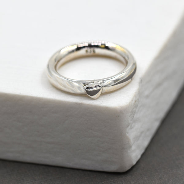 925 Silver ring with silver heart - Size 7