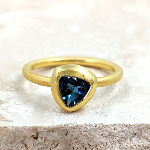 Triangle cut London blue topaz brushed gold plated 925 silver ring