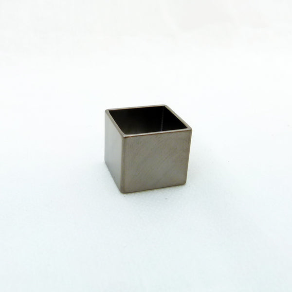 Contemporary square ring in new matt plating