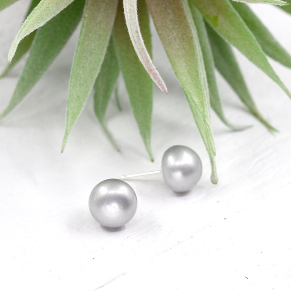 Real grey pearl stud earrings