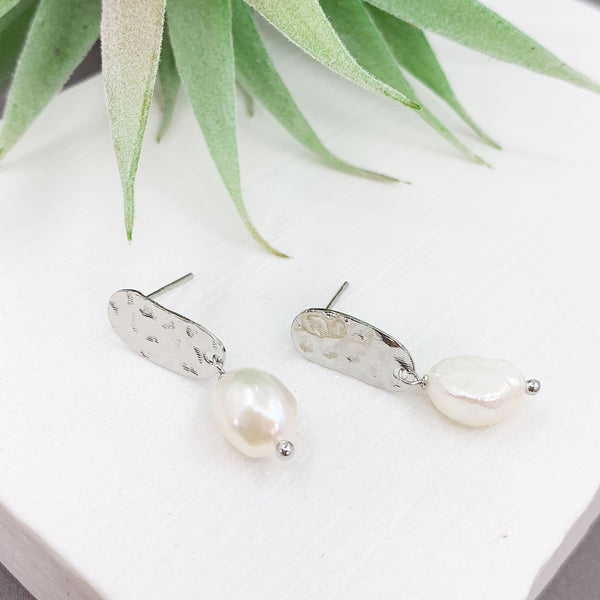 Soft hammered stud earrings with real pearls