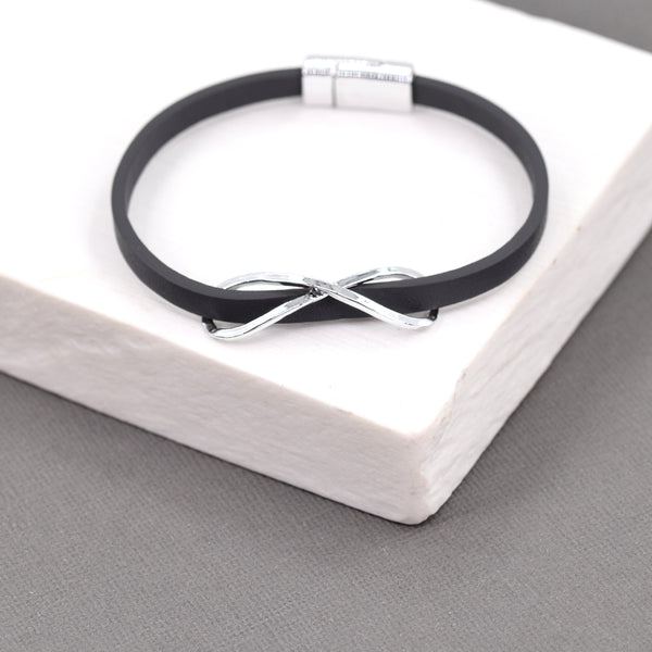 Infinity sign bracelet with magnetic clasp