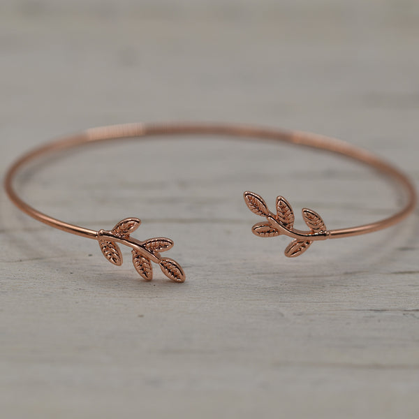 Dainty bangle with leaf ends