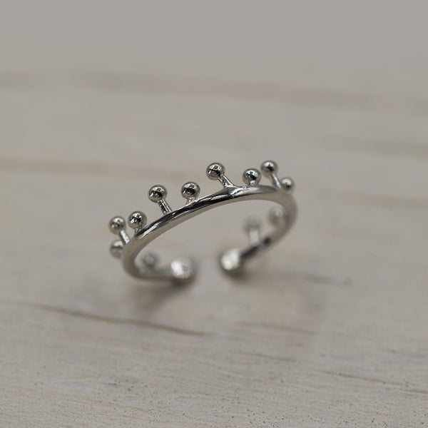 Rhodium  delicate crown style ring