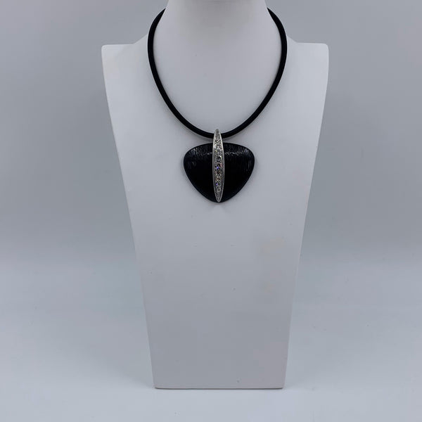 Black short necklace with crystal centre