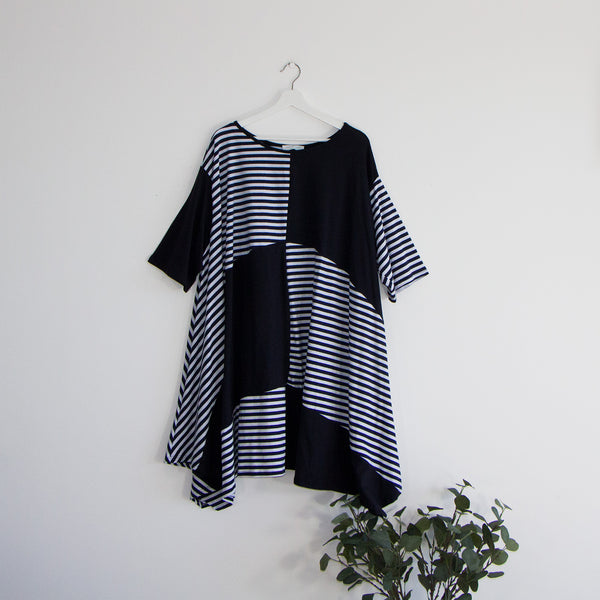 Free sized jersey dress top with stripe pattern