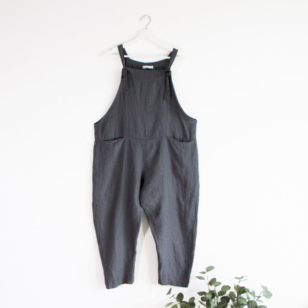 Linen dungarees with tie detail and pockets