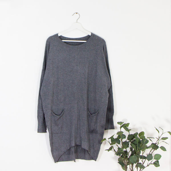 Fine knit jumper with front pockets