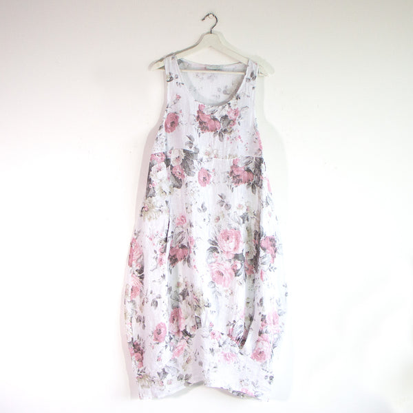 Sleeveless free size vintage floral print midi dress