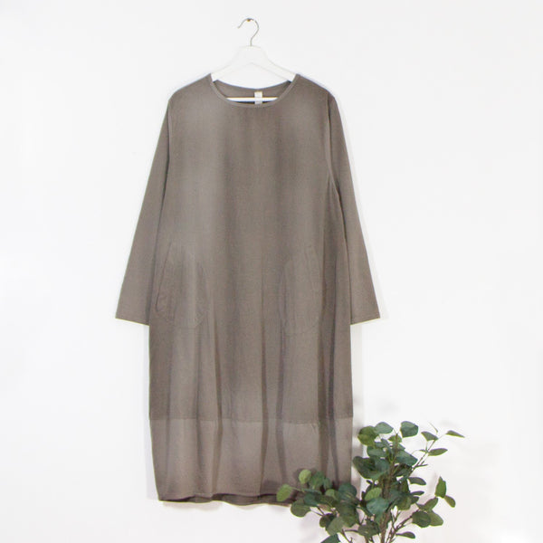 Classic fine corduroy dress with pocket detail and jersey back