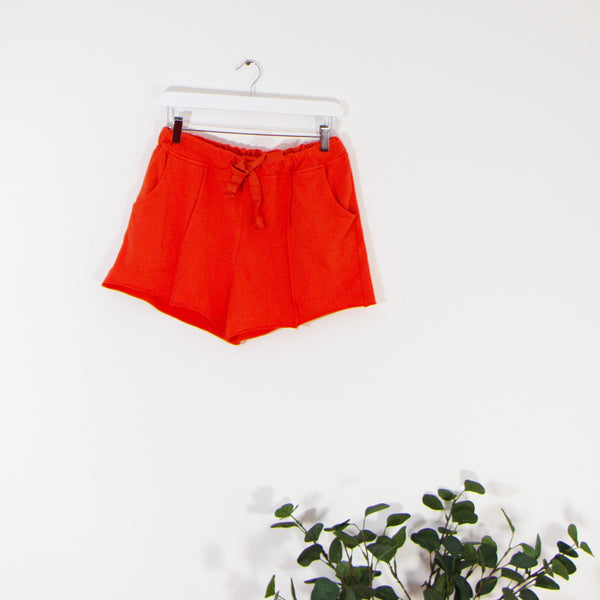 Jersey shorts with drawstring waist and pockets (M)