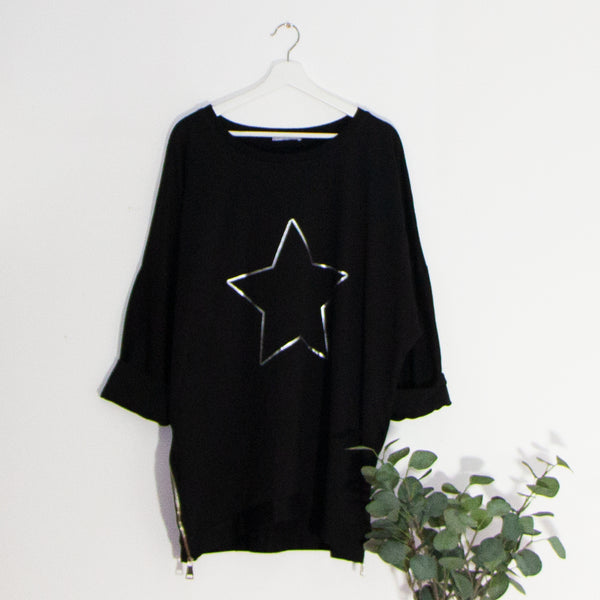 Free sized top with open hot print star motif