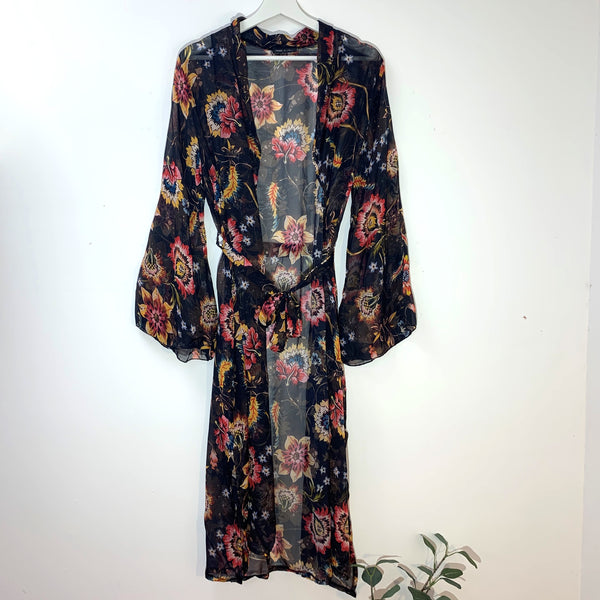 Floral pattern long silk kimono (S-M)