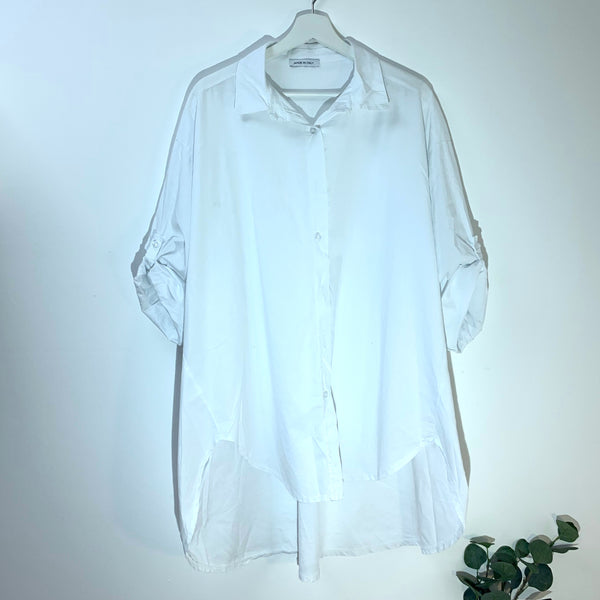 Roomy hi-lo cotton shirt