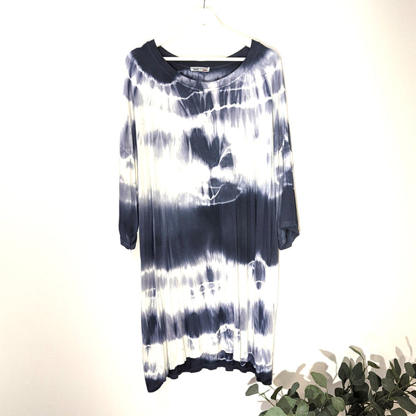 Roomy and comfy tie dye top (M-L)