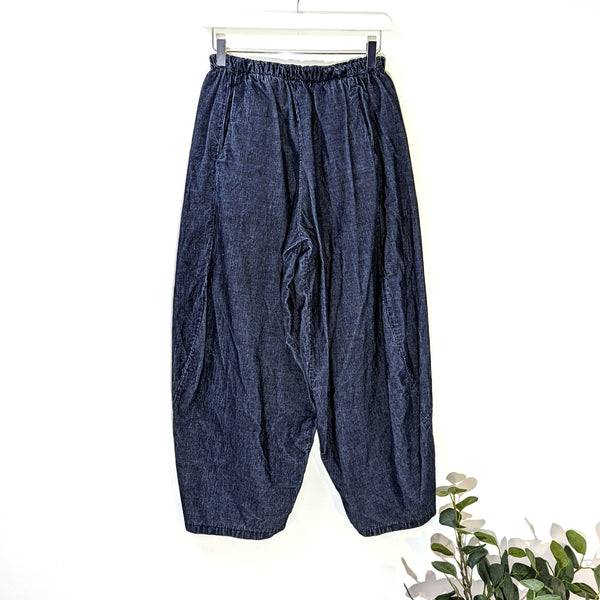 Balloon style corduroy trousers (M-L)