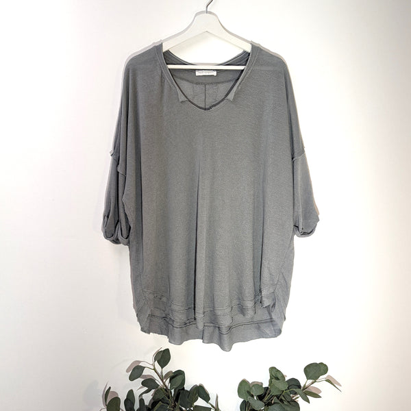 Raw edge free size casual top (O/S)