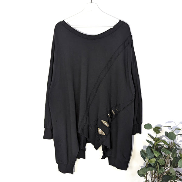 Roomy heavy jersey top with asymmetric hemline and rip sequin detail (L-XL)