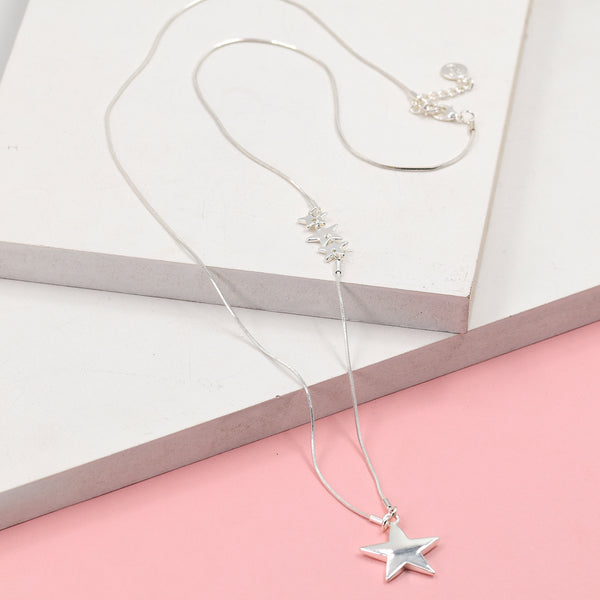 Star pendant on long snake chain necklace