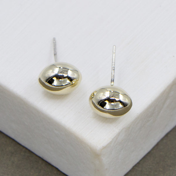 Sleek nugget stud earrings