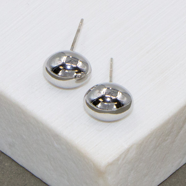 Sleek nugget stud earrings