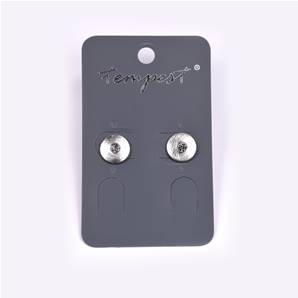 Simple stud earring with central crystal & scratch finish