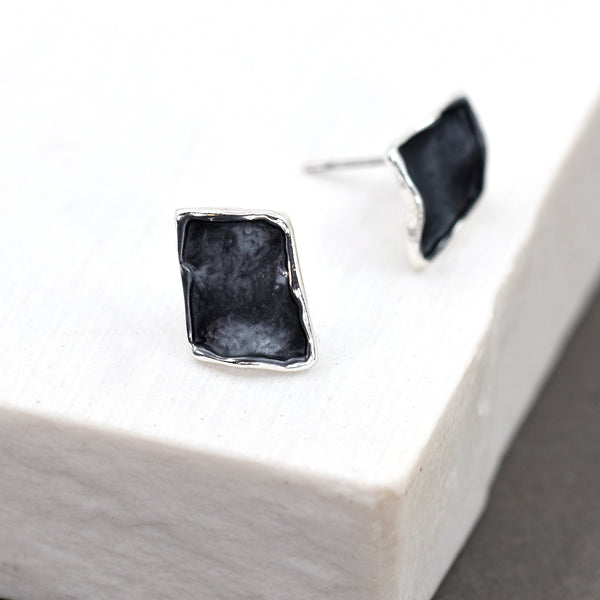 Square enamel stud earrings