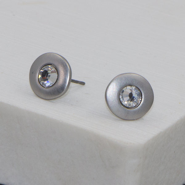 Single stud earring with central crystal