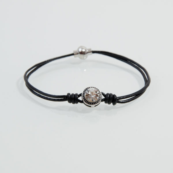 Simple single stone bracelet with mag clasp