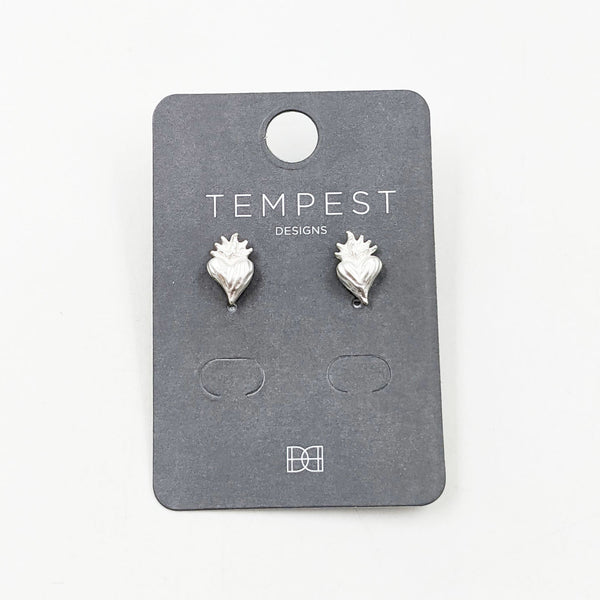 Delicate heart shape earrings with tip detail