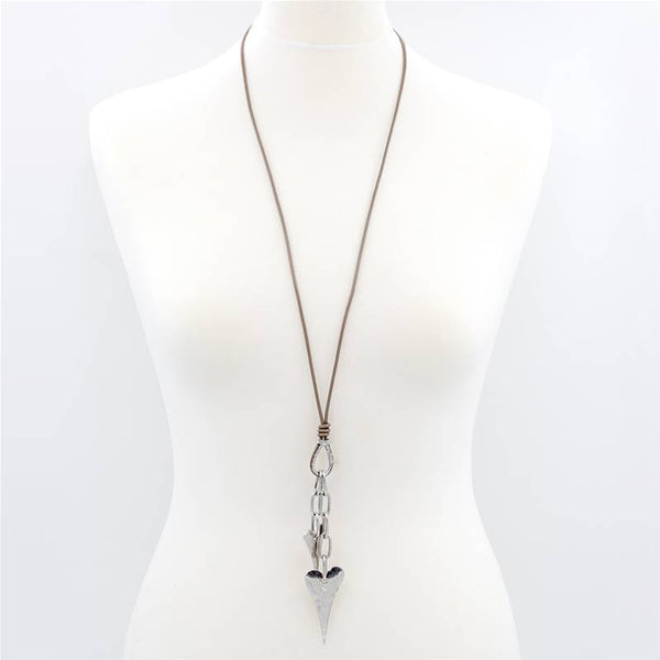 Elongated hearts with chain detail on long leather necklace