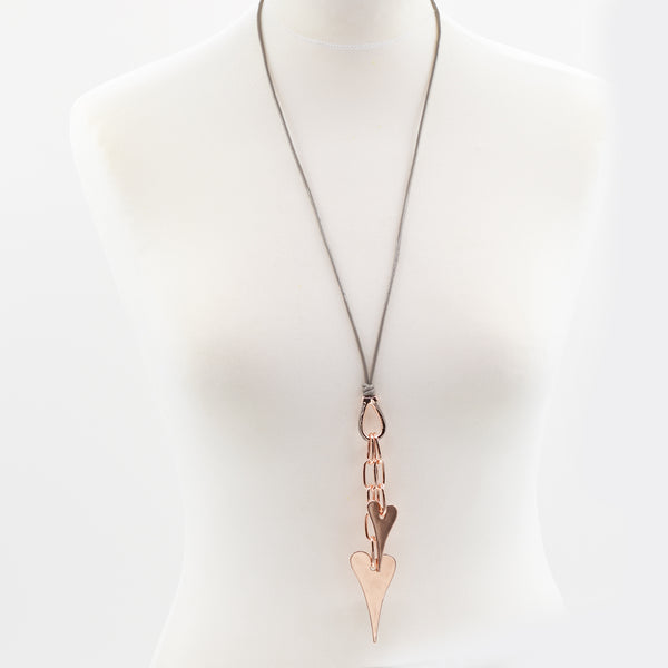 Elongated hearts with chain detail on long leather necklace