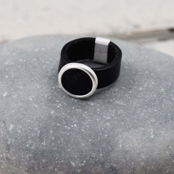 Leather inlay circle component contemporary ring