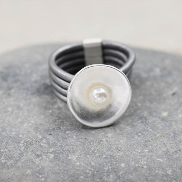 Multi layered ring with matte silver disc and pearl