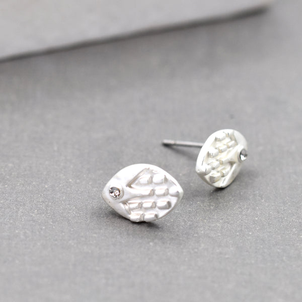 Oval shaped stud earrings with crystalÊ