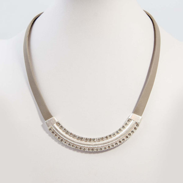 Short deco style leather statement necklace