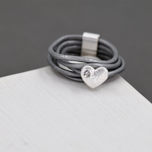 Single heart & crystal leather ring